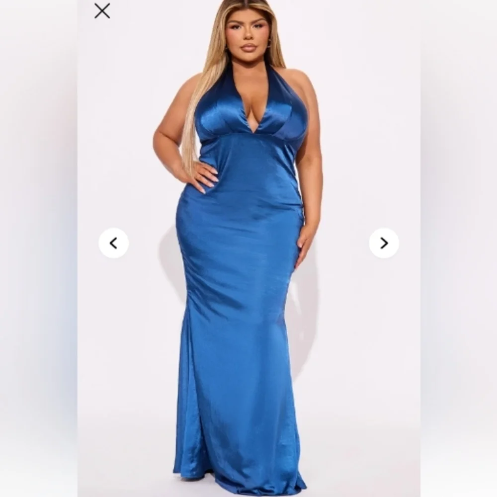 Navy/Sapphire Halter Backless Dress - Picture 4 of 6
